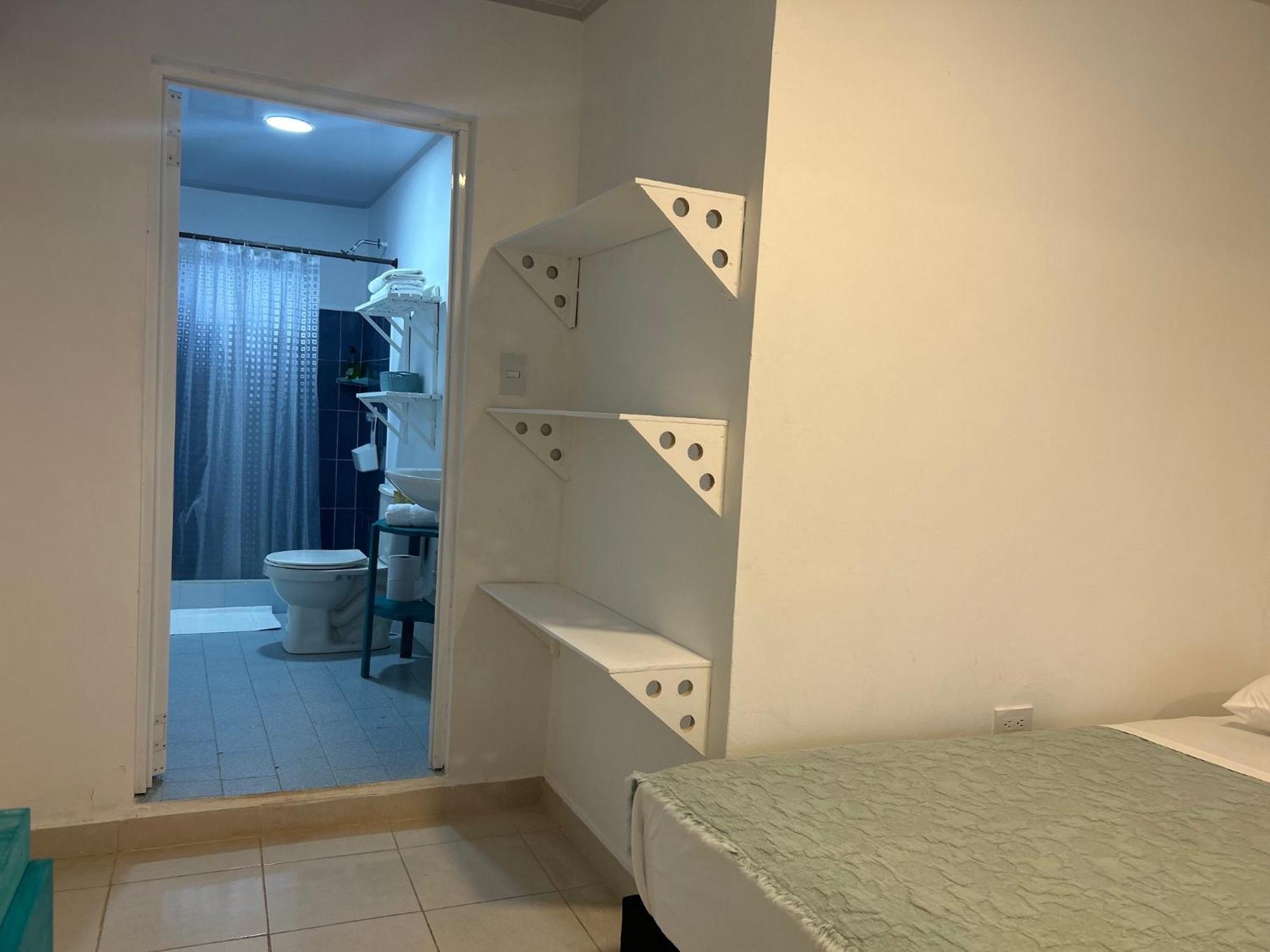 Hotel Miss Francias Home Santa Catalina Island Екстериор снимка