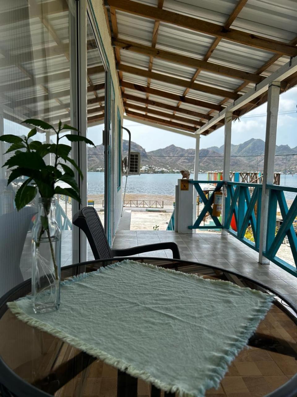 Hotel Miss Francias Home Santa Catalina Island Екстериор снимка